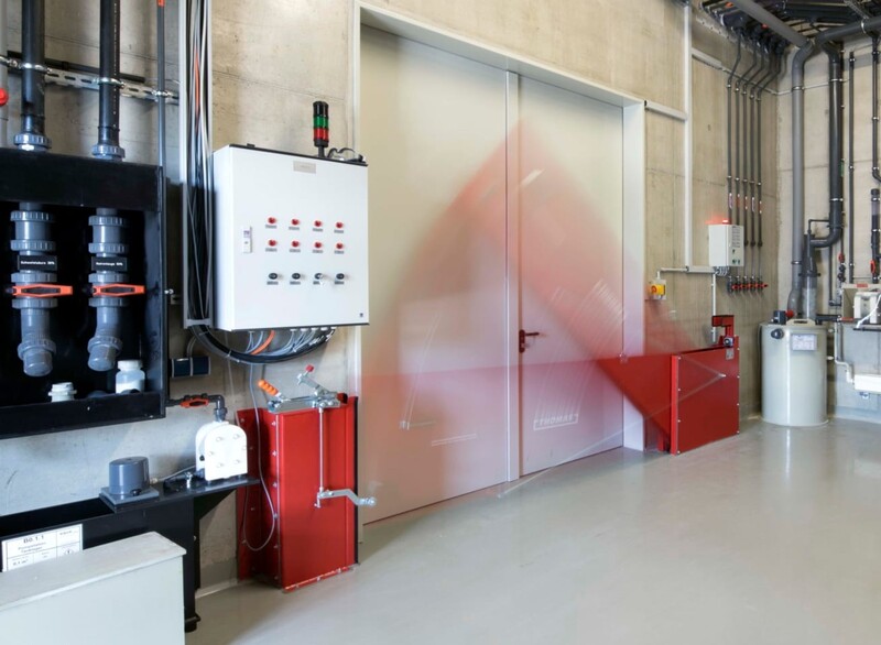 Brandschutzkonzept mit automatisch schließenden Klappschotts