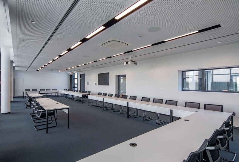Großzügige Besprechungsräume