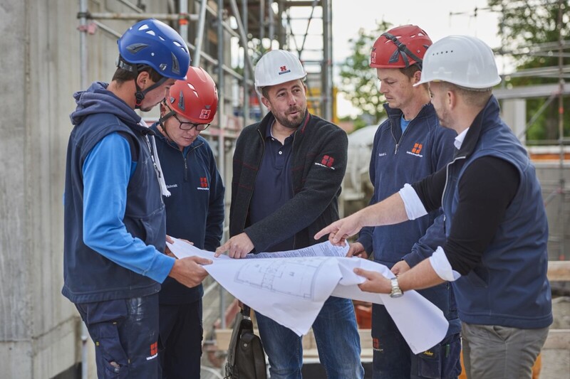 Bau-Besprechung Hinterschwepfinger