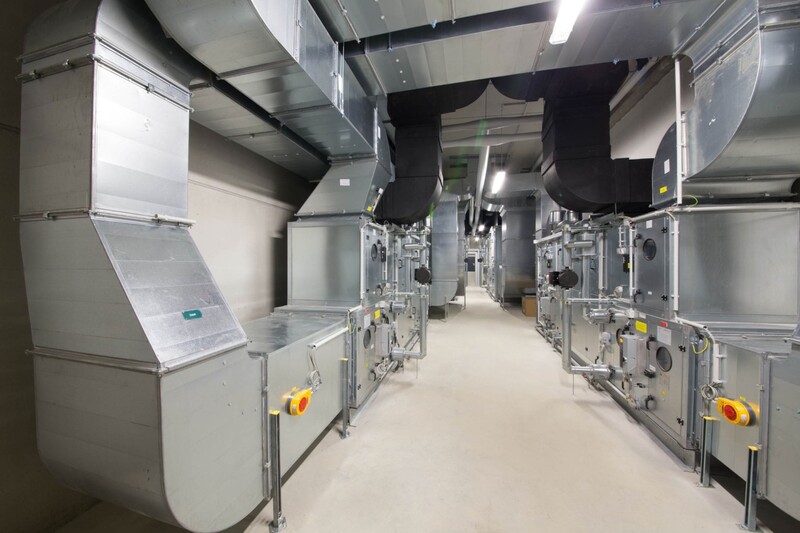 Lüftungszentrale ist auf eine Gesamt-Luftmenge von 54.000 m³/h dimensioniert