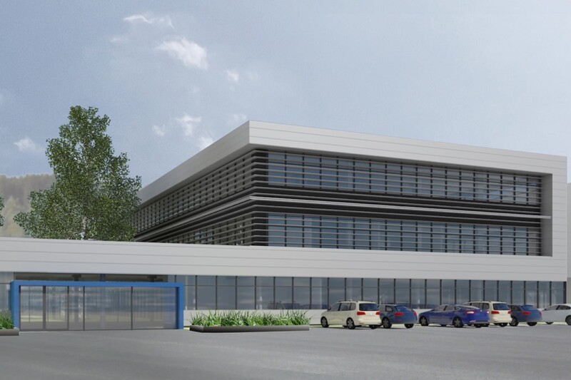 Gute Lichtverhältnisse trotz einer Gebäudetiefe von 27 m durch Glasfassade und Lichthöfe