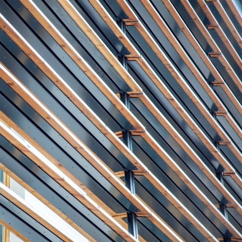 Bayerische Zugspitzbahn Bahnhof Neubau Holzlamellen