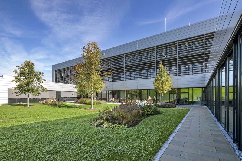 Rosenberger Büro West Innenhof