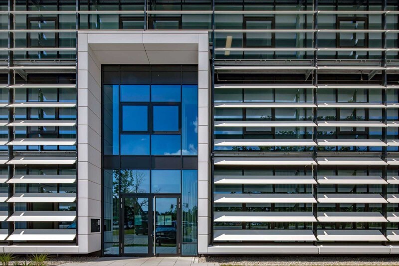 Schleifring Unternehmenszentrale Fassade1