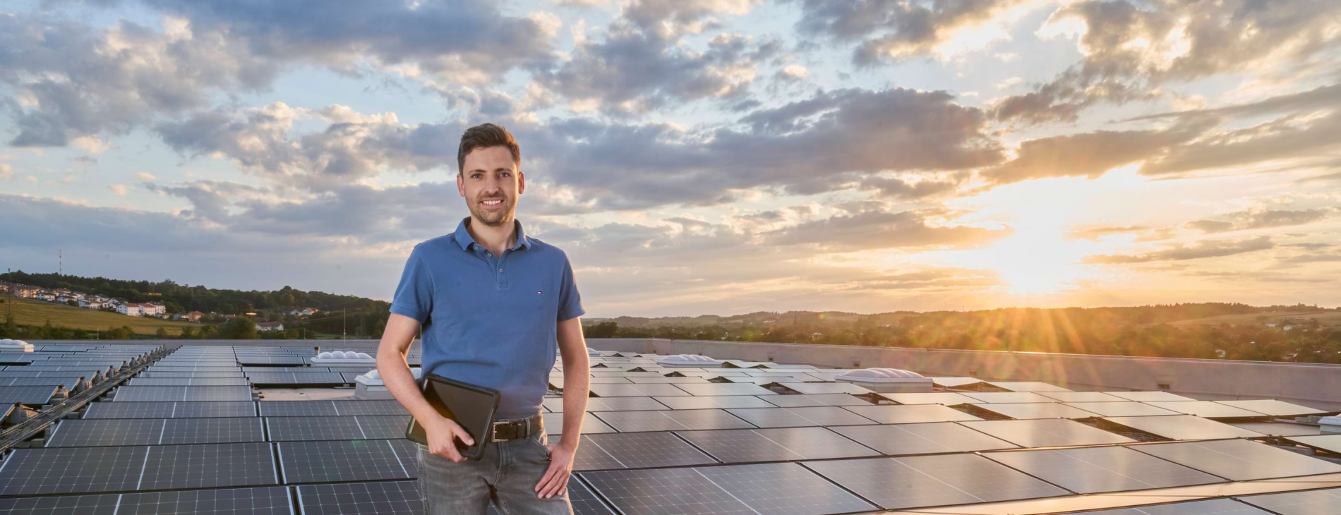 Bauleiter Elektrotechnik bei Hinterschwepfinger auf einer Photovoltaikanlage