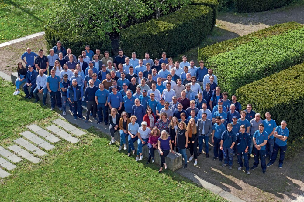Mitarbeiter Hinterschwepfinger Gruppenfoto