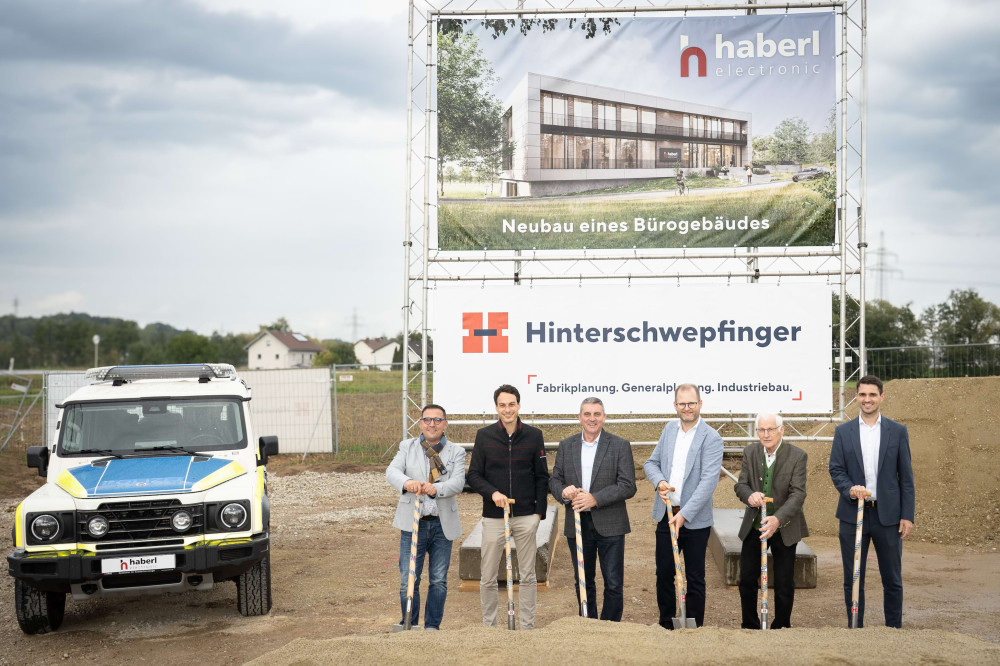 Spatenstich Haberl Electronic Arnstorf Hinterschwepfinger.