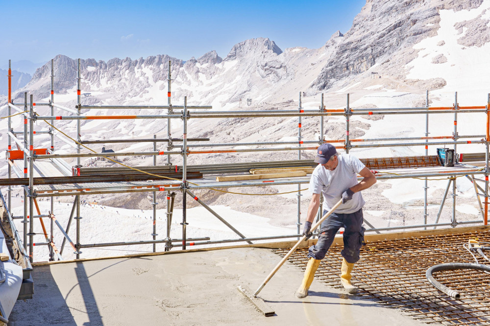 Baustelle Zugspitze Schneefernerhaus betonieren
