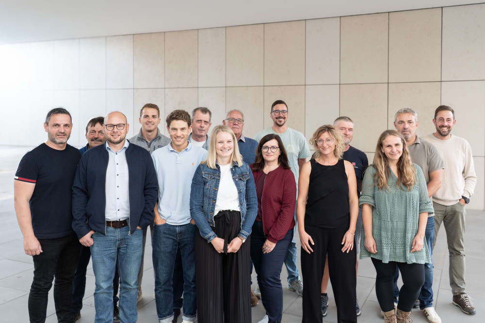 Gruppenfoto der geehrten Jubilare von Hinterschwepfinger.
